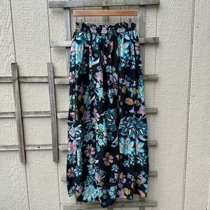 Free People flowy black paisley wide legs pants 🦋